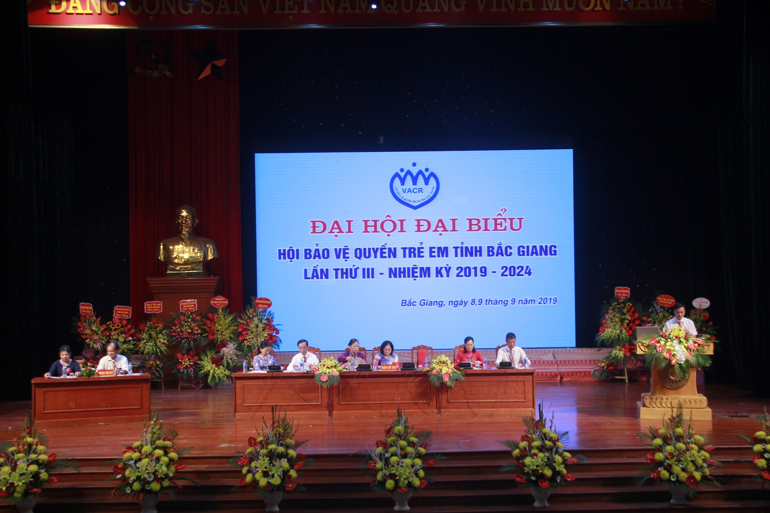 Đoàn Chủ tịch Đại hội đại biểu Hội Bảo vệ quyền trẻ em tỉnh Bắc Giang lần thứ III